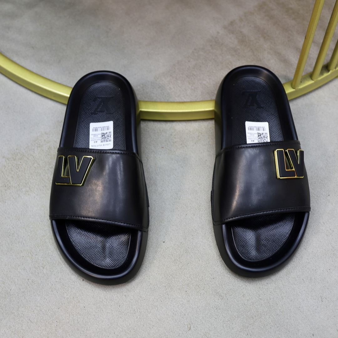 Louis Vuitton Slippers